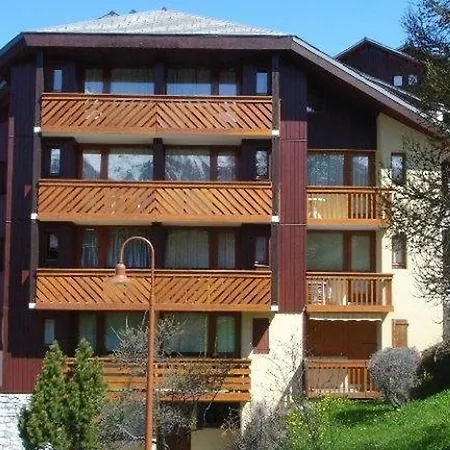 Apartment Vallandry: 2 Pieces 34m², 4 Pers, Proche Pistes Et Centre, Casier A Skis - Fr-1-757-118